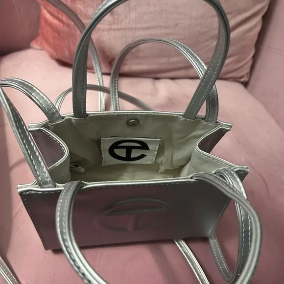 Telfar Bag - Picture 4 of 7